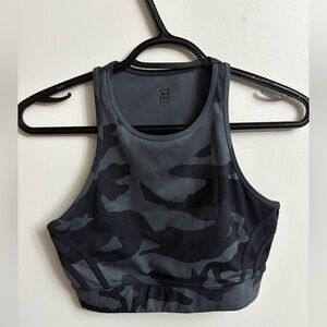 BETTER BODIES Dark Camo Sports Bra small